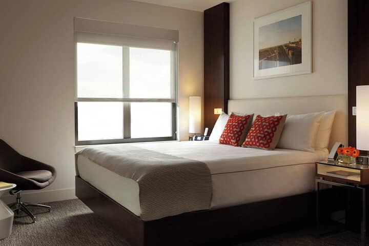 Room 16 of 33